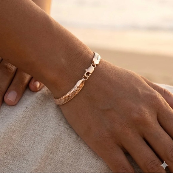 Elegant Gold Filled Bracelet Italian Flat Snake Chain Bracelet size 7 - Picture 2 of 2